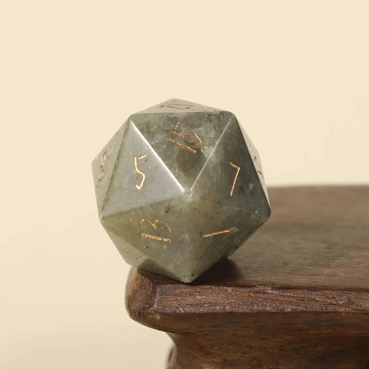 Crystal Quartz D20 – Handwritten Font Gemstone Dice for DND, Pathfinder & RPG Star Path Adventures Gamers Guild