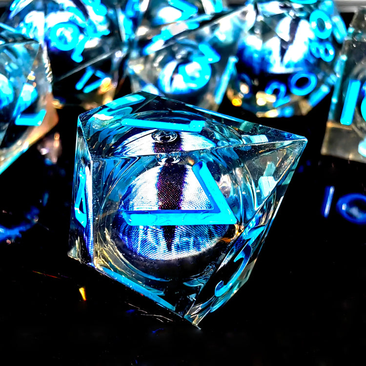 Spinning Dragon Eye Resin Dice Set – 7-Piece Transparent Polyhedral Dice with Blue Text for RPGs Gamers Guild